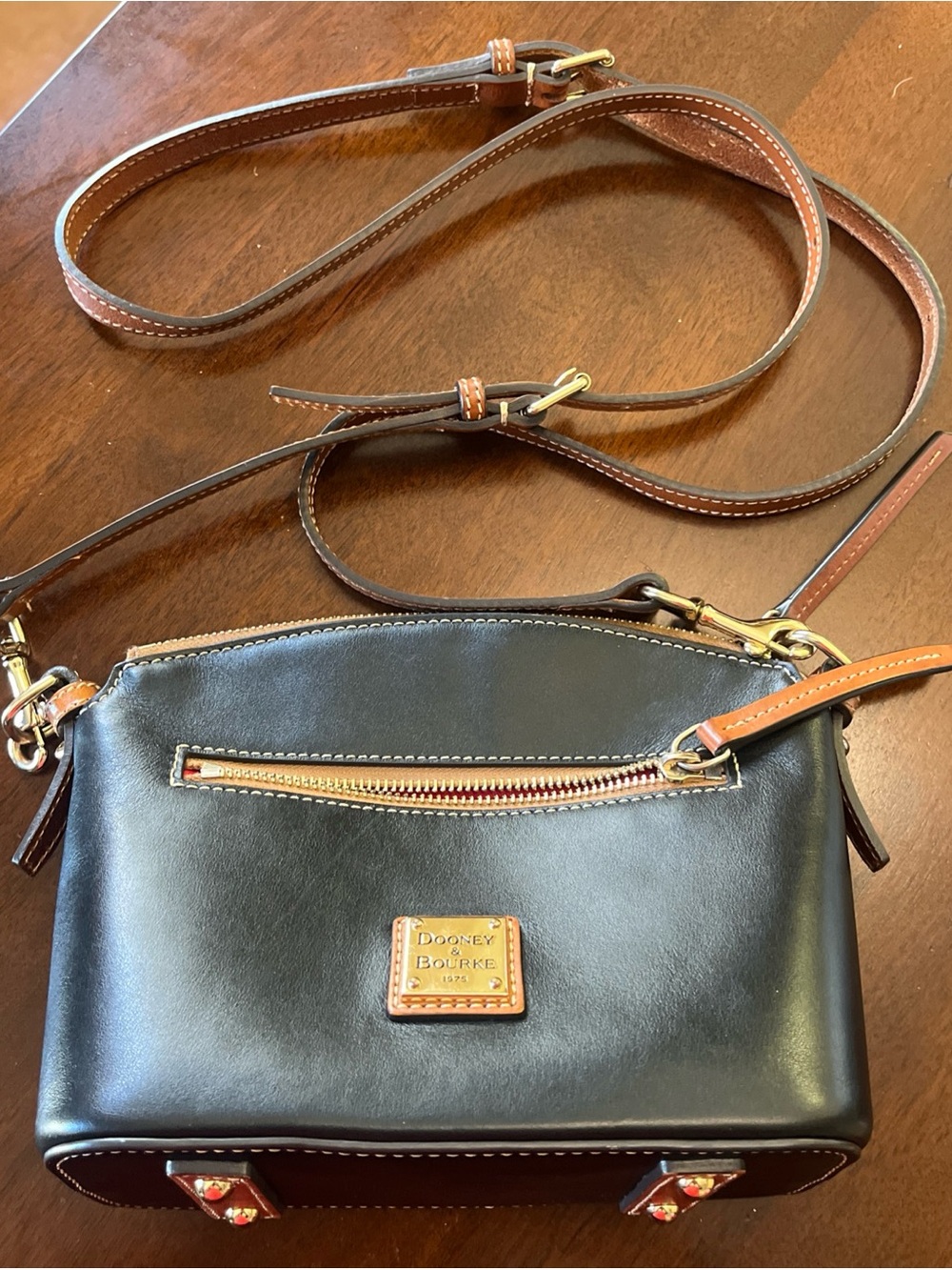 Dooney & Bourke Florentine Domed Crossbody Bag great condition Authentic